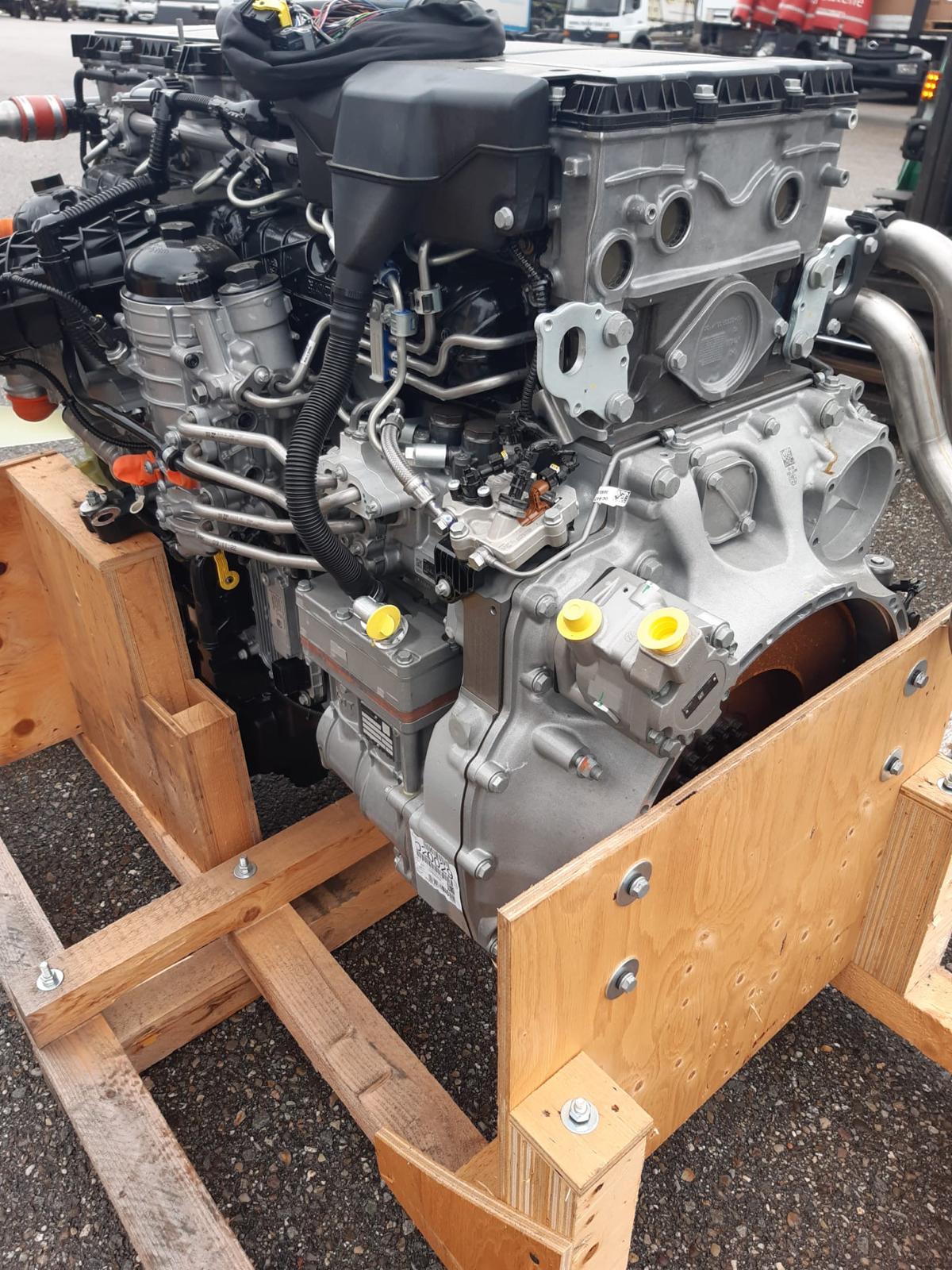 MERCEDES OM 470 - OM 471 COPMLETE ENGİNER